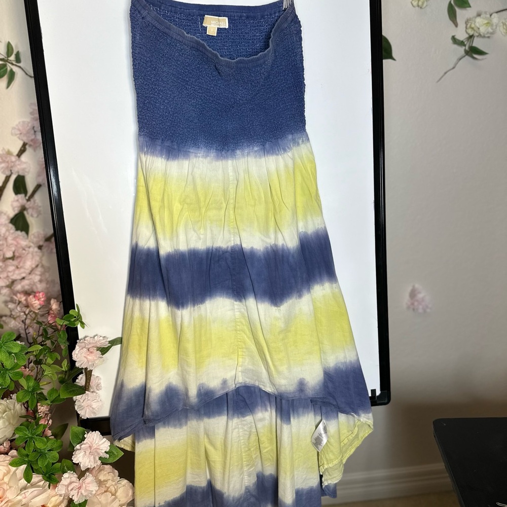 Michael Kors strapless high low dress, size small. Fit is more like a 6/8